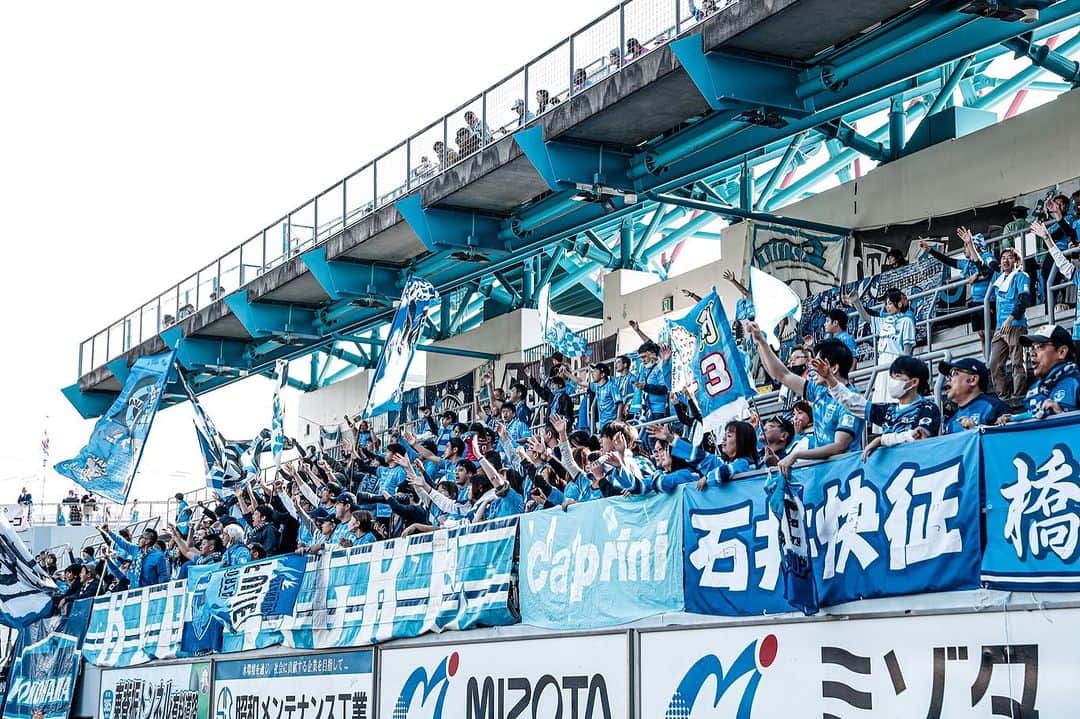 のインスタグラム：「2023.11.11  Ｊ１リーグ第32節 vs.サガン鳥栖 @駅前不動産スタジアム  #yokohamafc #横浜FC #Jリーグ #JLEAGUE #HAMABLUE」
