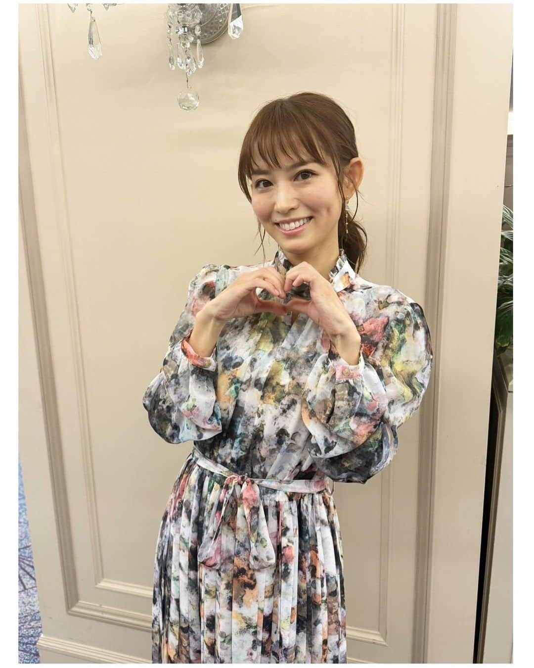 市川由衣さんのインスタグラム写真 - (市川由衣Instagram)「. はろー ⁡ いつも愛用している基礎化粧品　#モイスティーヌ　さんの35周年スペシャルイベントにお招きいただき、僭越ながらトークショーをさせていただきました✨ イベントでは全国のモイスティーヌサロンからお肌悩みを乗り越えた愛用者さんのコンテストが行われ、私も涙涙で🥹みていました✨皆さんそれぞれのストーリーを短いコメントの中にも感じられて、とても素敵なイベントでした😭✨私も肌ケア地道に頑張ろう🥹✨ 私のモイス愛はかなり深いので😂 またどこかでお話します🫶 ⁡ 衣装👗 ワンピース @_sov.official_ ピアス @agete_official ⁡」11月12日 18時23分 - yui_ick