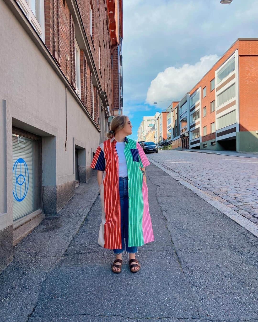 Marimekko Japanさんのインスタグラム写真 - (Marimekko JapanInstagram)「ヨカポイカ・シャツは、キオスキ・コレクションの中でも最も愛されている定番的アイテムのひとつ。あなたのお気に入りのJokapoikaカラーはどれ？  あなたのヨカポイカのスタイリングを @marimekkojapan をタグ付けしてシェアしてくださいね！  #marimekko #marimekkofw23 #マリメッコ #マリメッコ愛 #北欧デザイン #フィンランド #フィンランドデザイン」11月12日 18時24分 - marimekkojapan