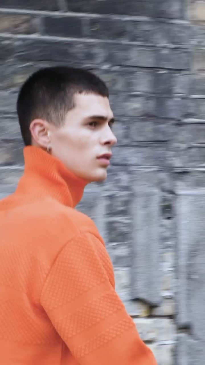 マッツノーガードのインスタグラム：「Sailor knit in signature orange. 100% wool, strong quality and fantastically warm.  #madsnorgaard」