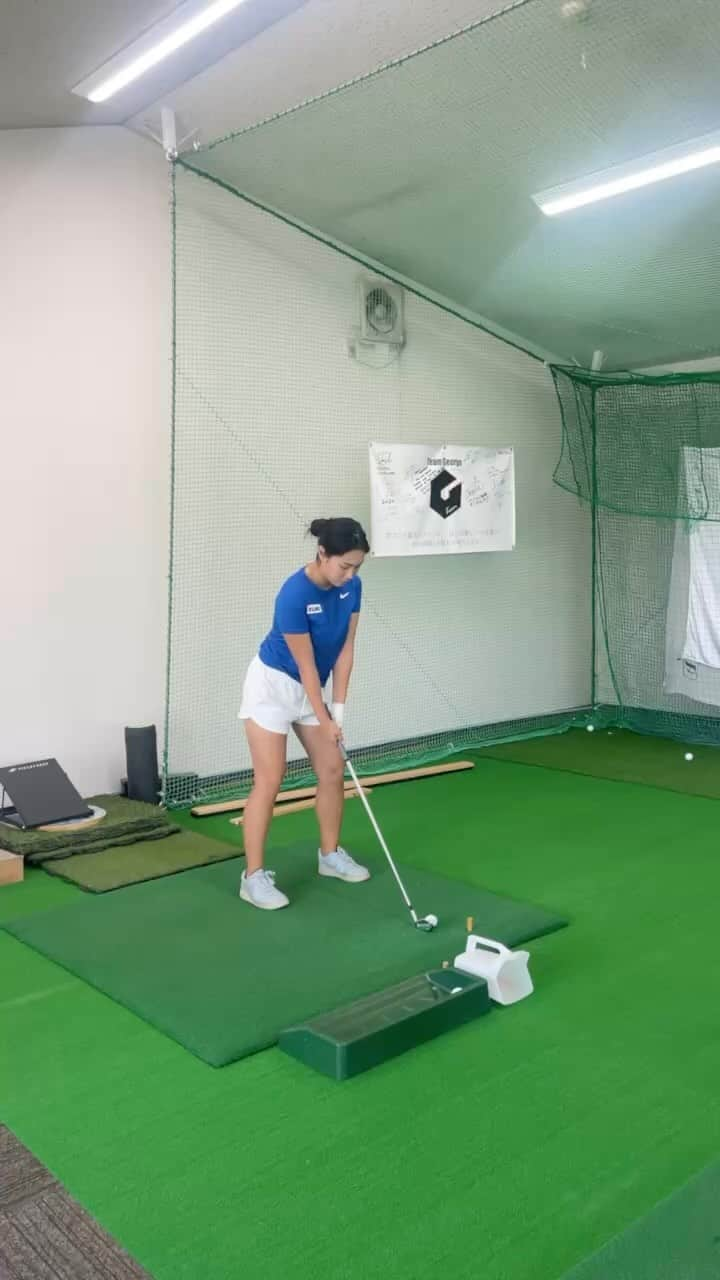 西畑萌香のインスタグラム：「#golfswing 💙🩵」