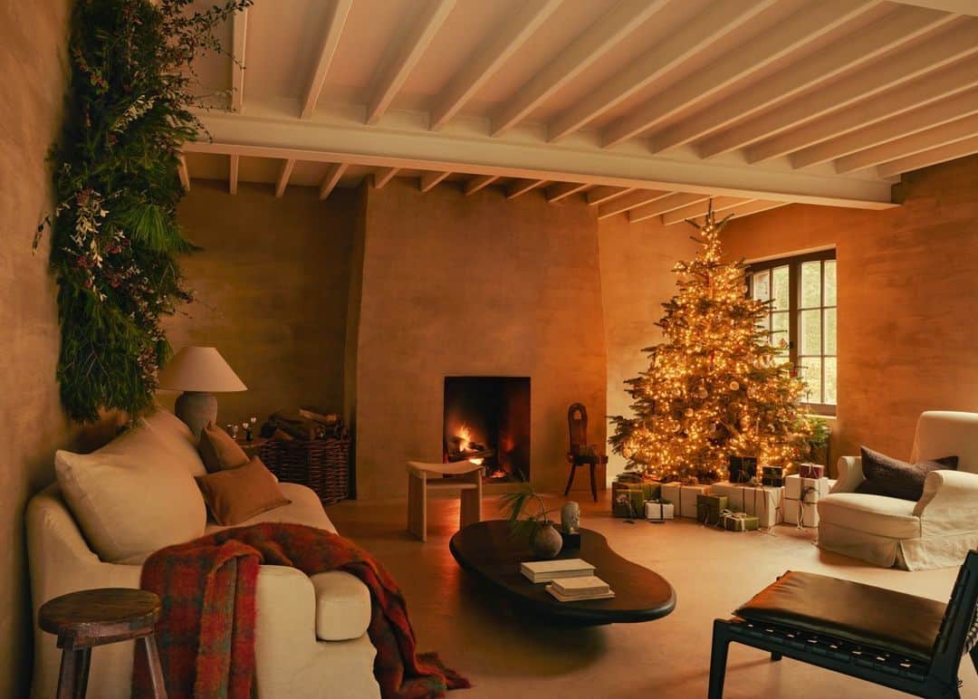 Zara Homeのインスタグラム：「CHRISTMAS • Welcome to the magical season. Find out the entire Christmas Collection at zarahome.com」