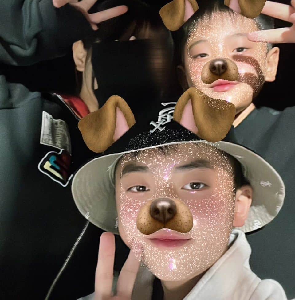 のインスタグラム：「三兄弟！＃ちょんまげ小僧」