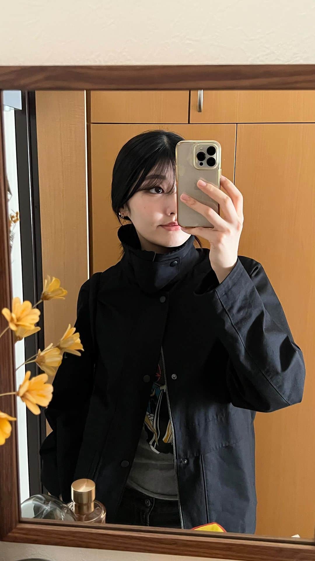 ちゃきのインスタグラム：「UNIQLOと古着の組み合わせ！ マフラーありなしどっちが良きかな⁇ （■ 49592 ユーティリティショートブルゾン） #outfitideas #UNIQLO #古着」