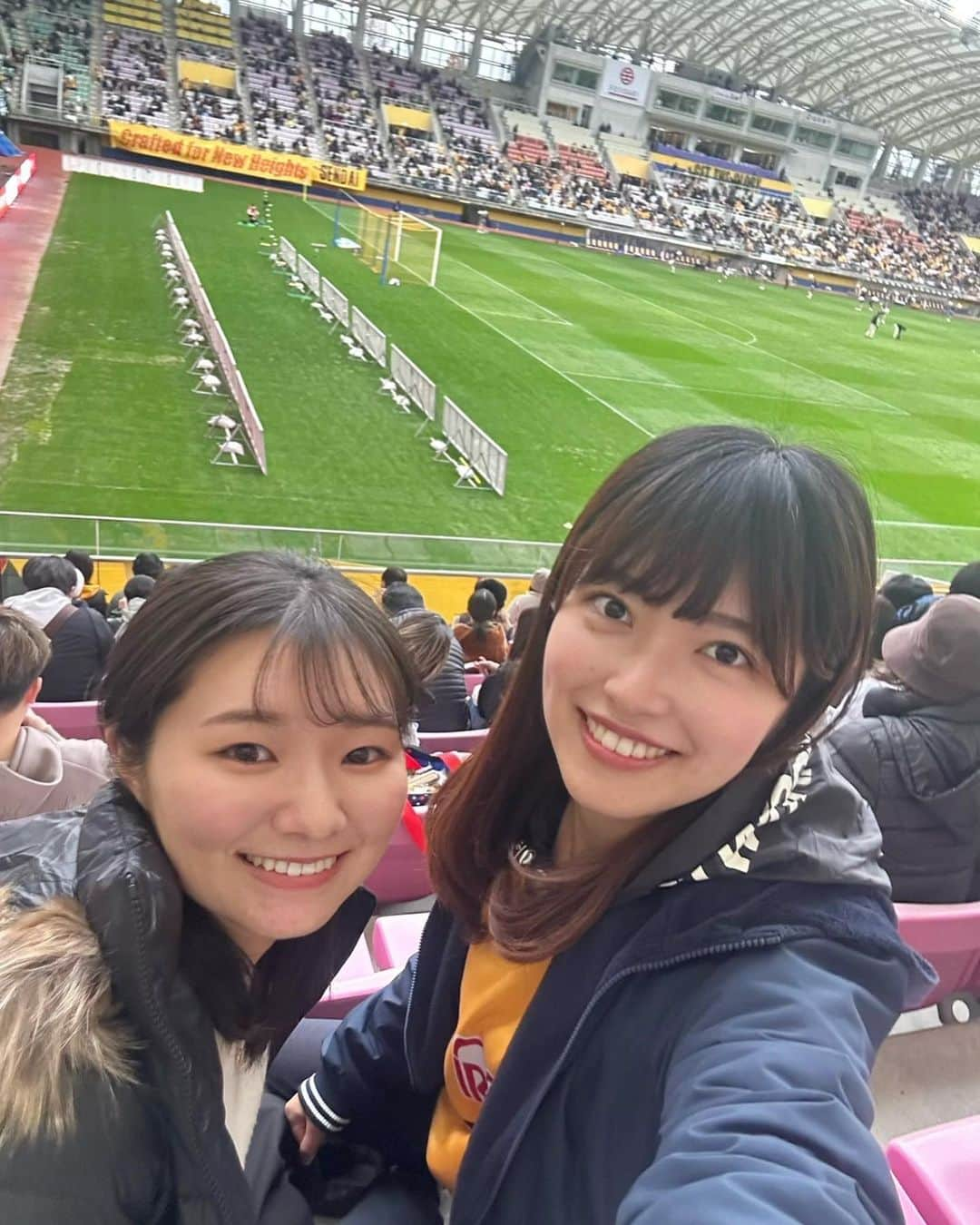 内田有香さんのインスタグラム写真 - (内田有香Instagram)「J2最終節　 ベガルタ仙台vsFC町田ゼルビア⚽️ 今日は仕事がお休みで最終戦へ🔥  ニュース番組の気象予報士・熊谷琴葉ちゃんと一緒に応援しました📣  #ベガルタ仙台　#FC町田ゼルビア  #サッカー観戦 #スポーツ女子　#jリーグ」11月12日 19時45分 - yuuka_uchida_