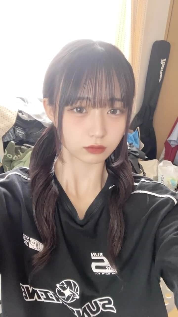 【TikTok】高校生エンタメ研究所のインスタグラム：「高校生、楓香ちゃん✨  投稿少ないのに 爆速でフォロワー伸びて 恐ろしい人気👼  インスタはやってないのかなー🤔  これからが楽しみっ✩.*˚  【本日のモデルさん】 TikTok ⇒ 楓香 ⁡ いつも見てくれて ありがとうございます✩ ⁡ 全国の皆さまが推してる 高校生をご紹介👼 ⁡ リール投稿は、完全他薦の DM投票制で 選出させて頂いてます。 #TikTok総選挙 ⁡ 『今、日本一モテてる高校生』 をリアルに掲載しているメディア ⁡ 全国の芸能事務所 各メディア、雑誌の編集部 レコード会社も含めた プロデューサーの方々と 提携しています！ ⁡ 次世代スター発掘などにも 貢献できれば光栄です。 ⁡ ⁡ 〜運営からのお願い〜 ⁡ いいね！お気に入りボタン！ ポチッとして頂けると嬉しいです👍 ⁡ また、投稿の下にある 飛行機マークを押してシェアして いただけると喜びますっ‪⸜‪‪☺︎‬⸝‬‪‪ ⁡ 初めましての方は フォローよろしくです！😘 ⁡ #jk #jkブランド #高校生 #女子高生 #可愛い女の子 #tiktok  #ティックトック #美少女 #美少女図鑑 #japanesegirl  #tiktokjapan  #japanesehighschoolgirl #japanesetiktok」