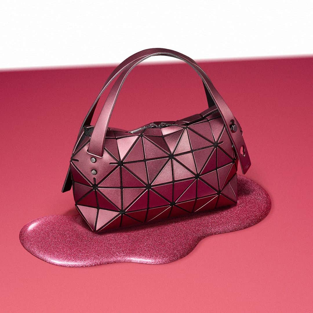 BAO BAO ISSEY MIYAKE Official Instagram accountのインスタグラム：「"BOSTON"  Release Month: November, 2023 *The release month might be different in each country.  #baobaoisseymiyake #baobao #isseymiyake #baobaoisseymiyakeAW23」