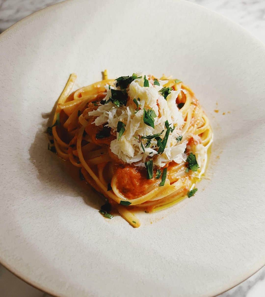 金光みり愛さんのインスタグラム写真 - (金光みり愛Instagram)「みきちゃんと定例ご飯😘💐  みきちゃんと会う時間は私にとって パワーチャージできる大切な時間🥰💖 もう完全に欠かせない存在になってる🥹💘  そしてまさかの入籍祝いのサプライズまで🥲💖 しょっちゅう会ってるから完全に 気抜いてたからめっちゃびっくりした！🤣💕 (プレゼント可愛すぎたら次の投稿に載せる💐)  ご飯の写真残すの好きなんだけど みきちゃんとはいつも爆食しすぎて 枚数多くて載せきれない☺️🫶🏻笑 この日もたーくさん食べて幸せだったなぁ🥰💞 次なに食べ行こうかね🤤💭」11月12日 20時04分 - milliah_kanemitsu