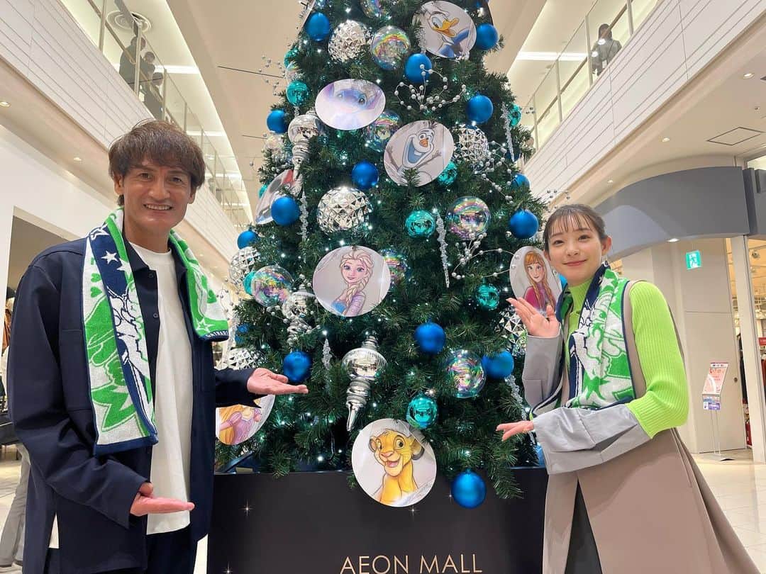 本並健治さんのインスタグラム写真 - (本並健治Instagram)「まいど！ NHK鳥取✖️ガイナーレ鳥取 「全緑で楽しもうNHKサッカーフェス」 パブリックビューイングに参加しました‼️  あだっちーとガイナーレ鳥取を応援📣したぜ〜！！  #全緑で楽しもう！NHKサッカーフェスパブリックビューイング #ガイナーレ鳥取vsac長野パルセイロ  #足立梨花 さん」11月12日 20時13分 - kenjihonnami