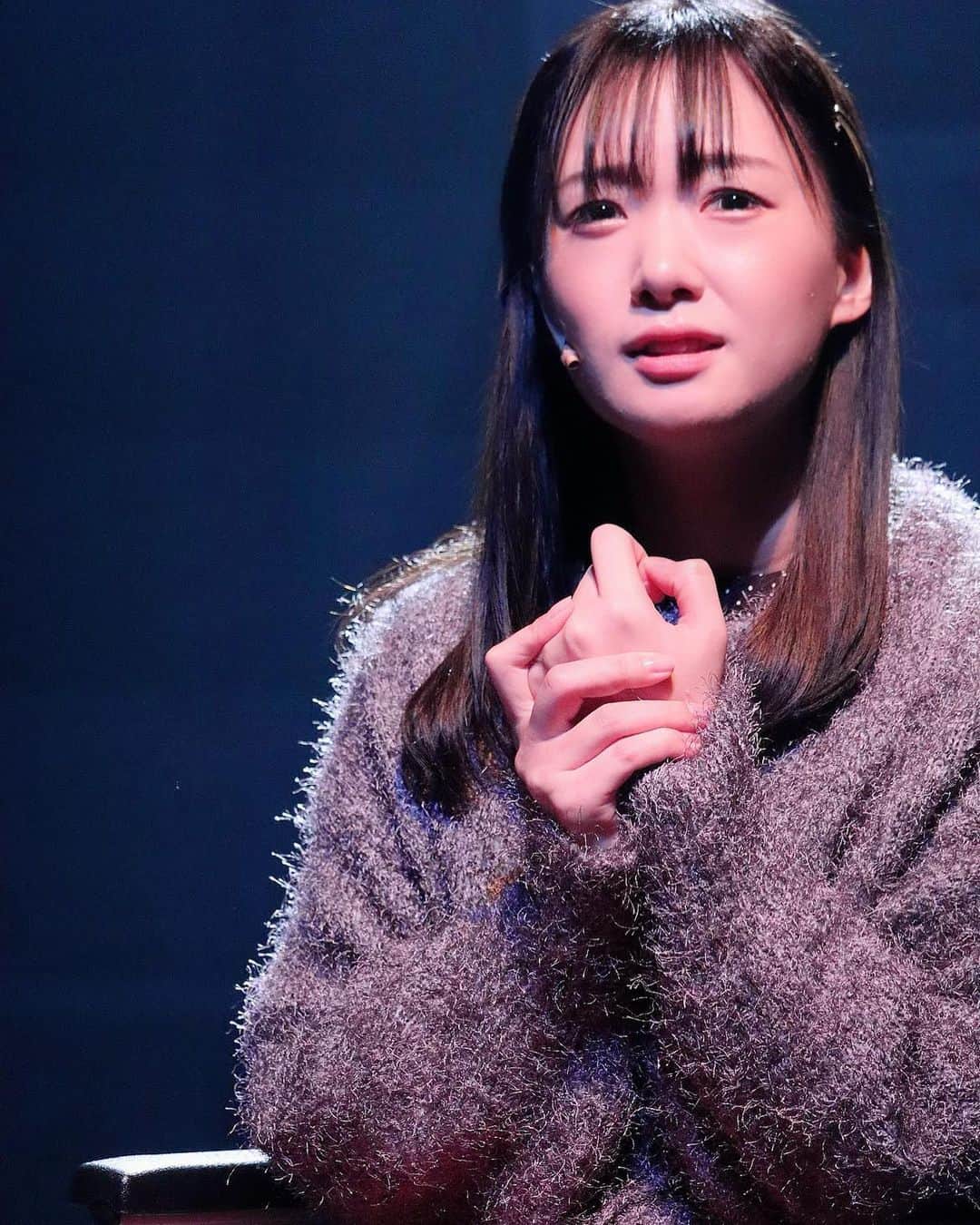 山下聖良のインスタグラム：「#七つ鐘がなる前に　全公演終了いたしました。ご観劇くださった皆さま、声援を送ってくださった皆さま本当にありがとうございました✨  ヒカリとして生きられた時間は本当に幸せでした🥹後ろ向きな姿も、変わってしまった未来の姿も愛おしい存在です。  人生は選択の連続💍出逢ってくれてありがとう🤭  #舞台　#役者　#観劇　#actress  #ミュージカル　#ポートレート」