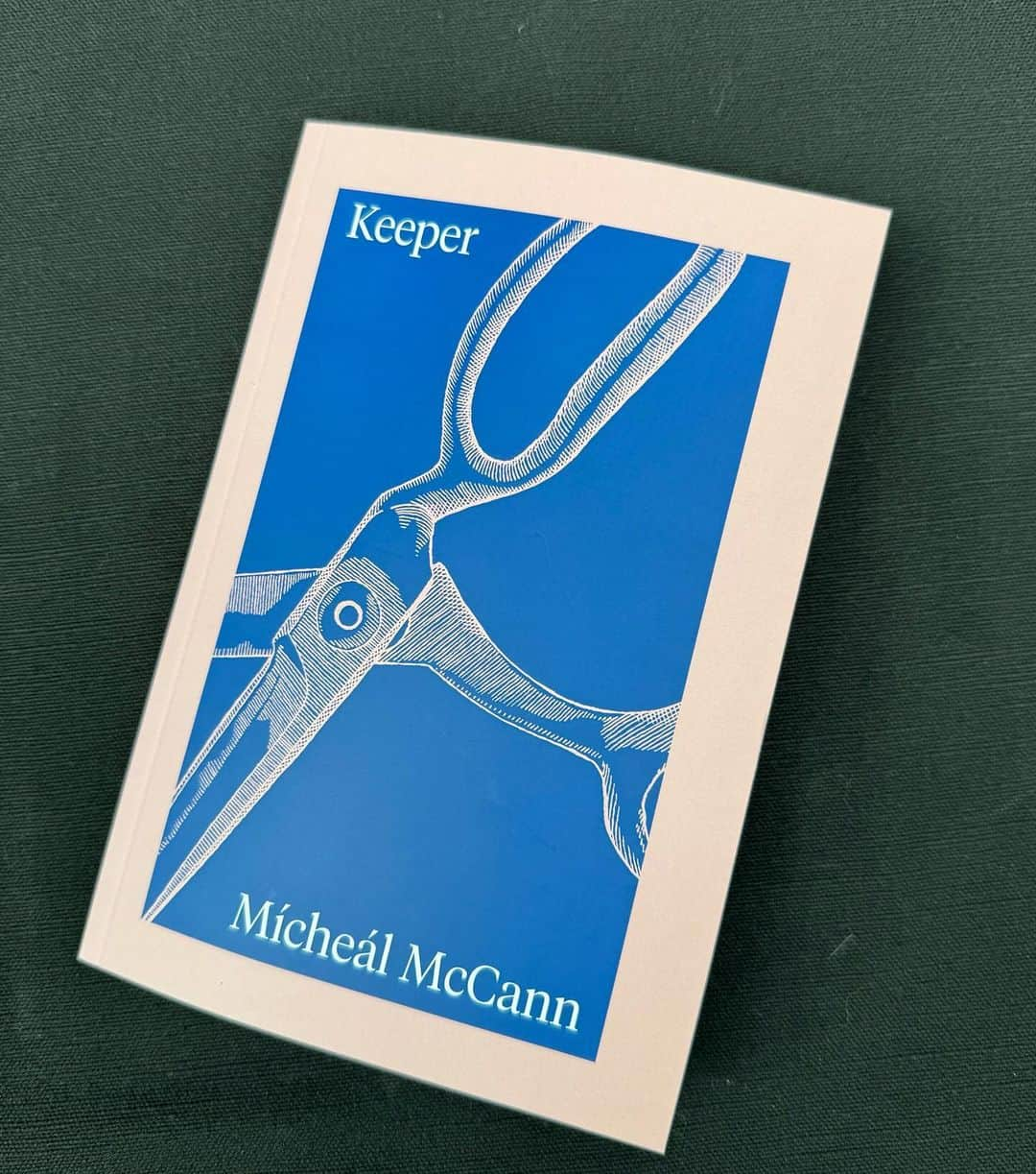 ナイジェラ・ローソンさんのインスタグラム写真 - (ナイジェラ・ローソンInstagram)「@lulunealon recently reminded me of this beautiful poem by @michealdmccann (from Keeper – do seek it out) and I’m posting it here now because I love it, and thought others might, too 🤍 #recipeoftheday @14poems」11月12日 20時11分 - nigellalawson