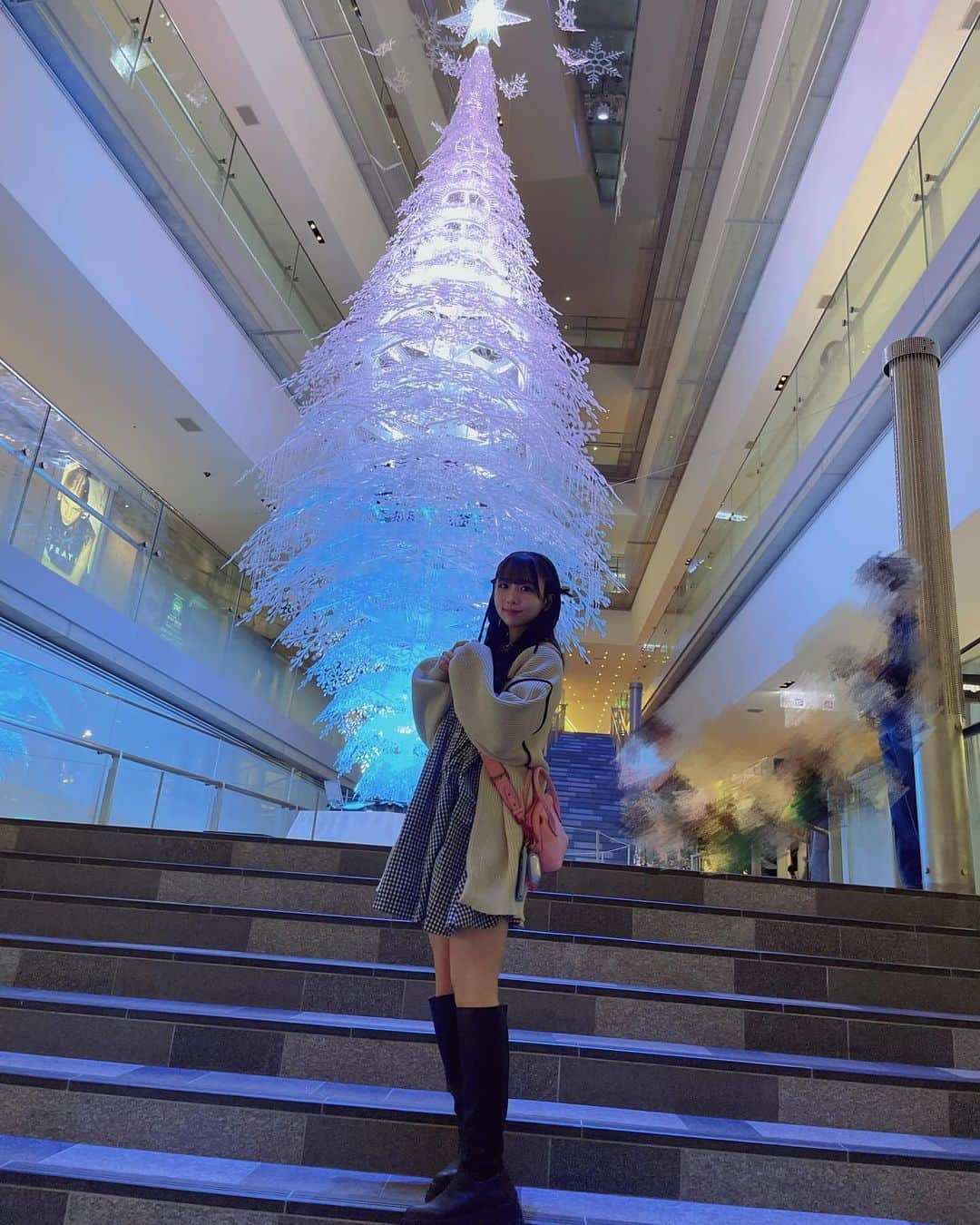 柳川みあのインスタグラム：「ツリーみつけた！！今年初！！1年早い🥺🥺🥺」