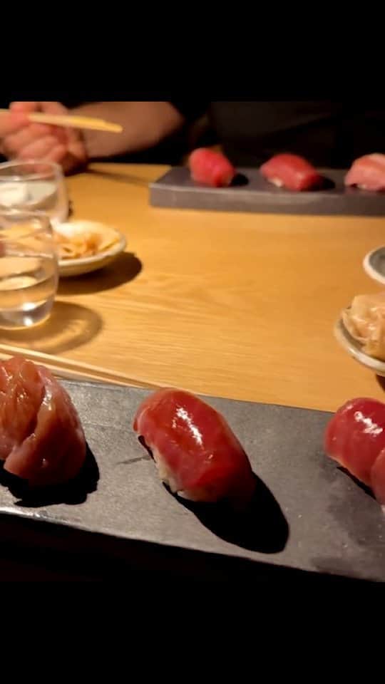 Sushi Azabuのインスタグラム：「An offer you won't want to pass up: Azabu Omakase for $95, Nigiri Omakase for $75. Plus, a limited time "neighborhood appreciation " offer starts next week 👀 Experience the best of our sushi creations without breaking the bank! 🎥 @nigelgarciaaa」