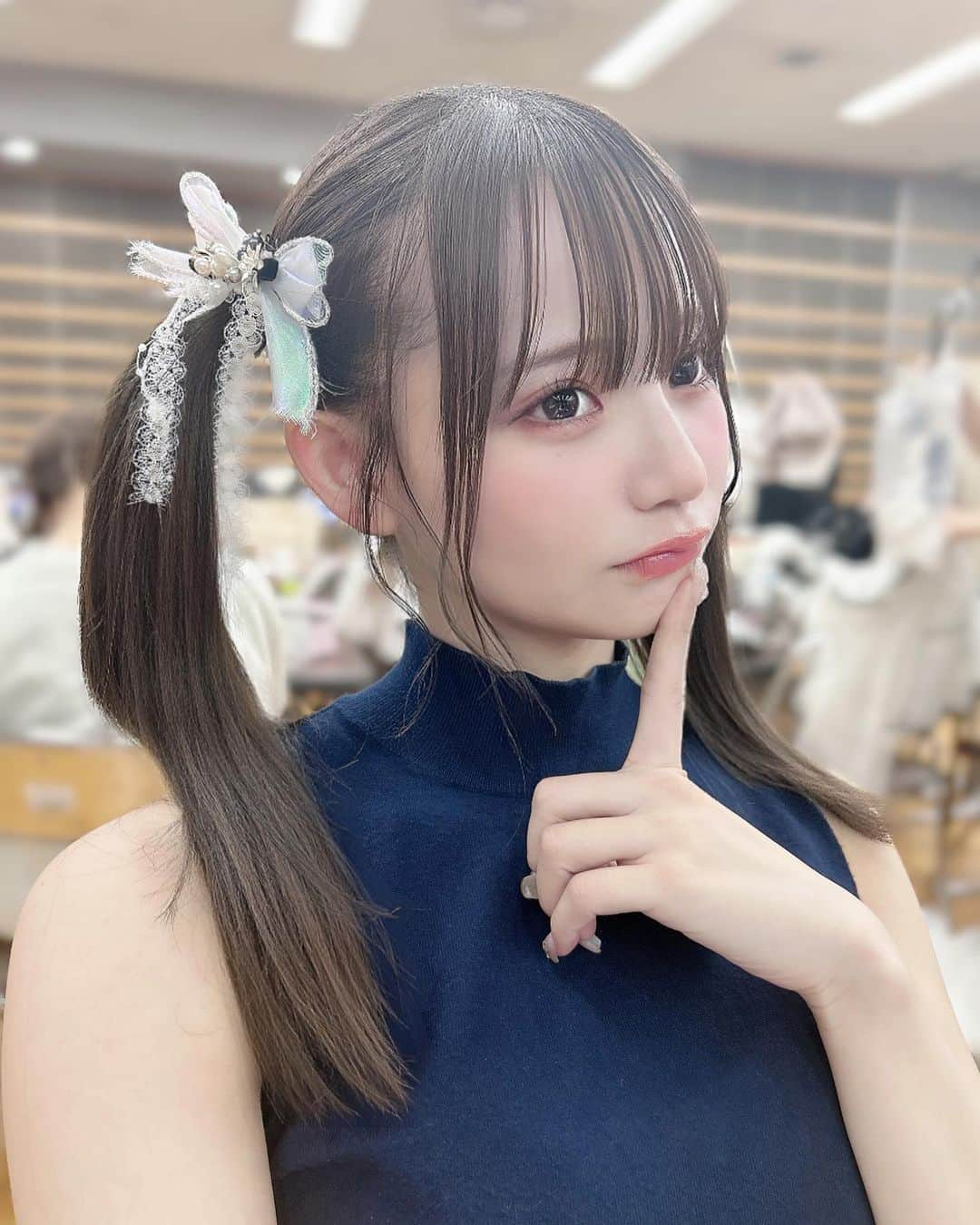 和田海佑のインスタグラム：「楽屋でのついんてーるちゃん 👧🏻🎀🎤  間違えて消しちゃった ！ 載せ直し ごめんなさい …  #NMB48 #アイドル #ツインテール #ootd #좋아요 #셀카 #팔로우 #데일리룩 #맞팔 #패션」