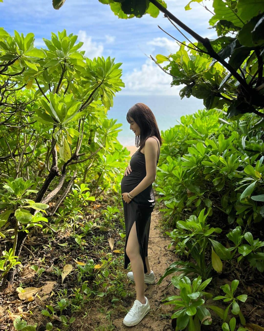 吾田美咲さんのインスタグラム写真 - (吾田美咲Instagram)「妊娠8ヶ月の時のマタニティフォト🦢✨ 思い出ポスト♡」11月12日 22時03分 - misaki_azuta