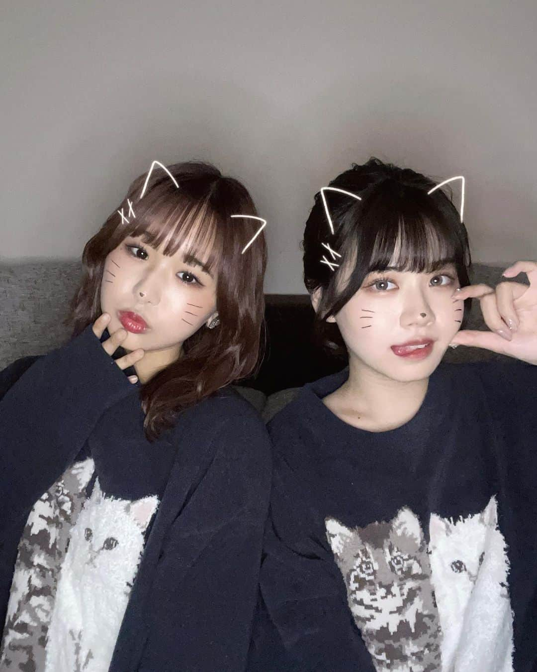 岩間妃南子のインスタグラム：「・ ・ ・ 花梨とパジャマハロウィンしたときの🐈‍⬛🤍  顔に猫描いた！ﾆｬﾝ‼︎‼︎ ・ ・ ・ #ジェラピケ #gelatopique #パジャマ #パジャマ女子」