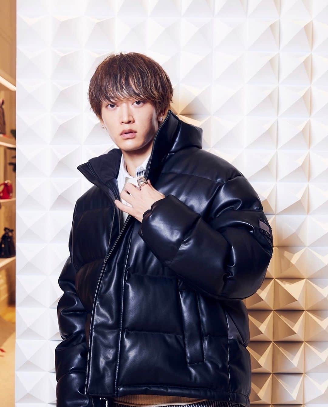 のインスタグラム：「@tommyjeans」
