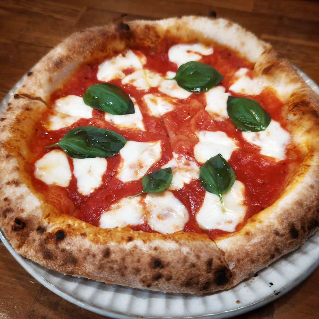 和田益典さんのインスタグラム写真 - (和田益典Instagram)「◆昨日③  てことで @jt_bistro で食した品々の写真です。  明太子ポテサラ、オリーブ、マルゲリータ、ナチョス、ソーセージ三種グリルです。  打合せで長時間使わせてもらってスゴく助かりました！  ありがとう！@0829hazuki @jt_22_  . 安定の美味しさ！  オリーブ永遠に食べれる  実はザーピー２枚目狙ってたけど、ナチョスで満腹になってしまいました！笑 また行くよー 次回は生ハム水菜まで！ . . #pizza #canada #wine #canadawine #bistro #jtbistro #gourmetfood #gourmet #delicious #canadian #foodstagram #food #dinner #juso #osaka #japan #jtビストロ #ピザ #マルゲリータ #ナチョス #ワイン #カナダ #カナダワイン #十三 #十三東口 #十三グルメ #グルメ #呑み屋 #十三呑み #🇨🇦 .」11月12日 22時08分 - masunori_wada