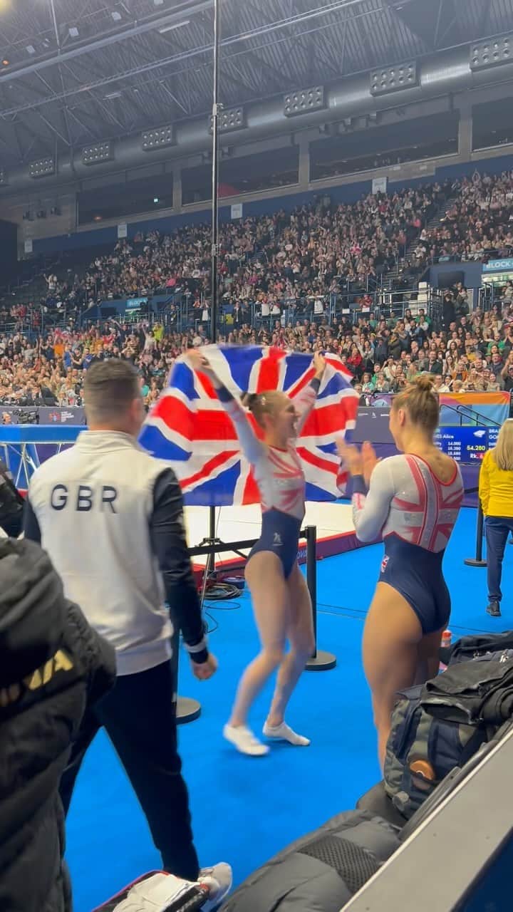 ブライオニー・ペイジのインスタグラム：「The moment you become world champion 🥇  Congratulations @bryony_page    #WTGC2023 #Gymnastics #Trampoline」