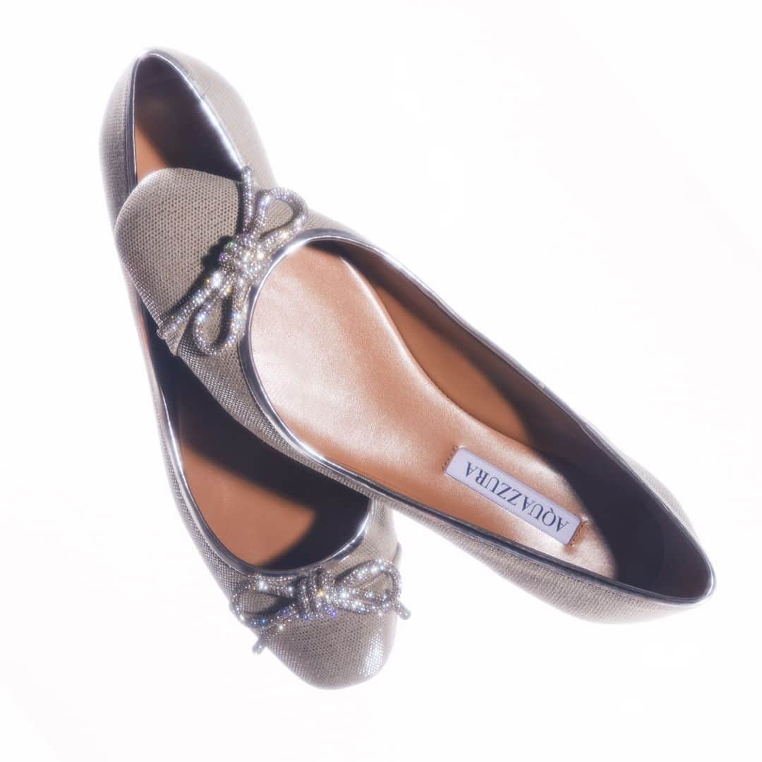 Aquazzuraのインスタグラム：「Ballet flats never looked this good. Rekindle the spark together with Parisina, a smooth canvas silhouette with crystal-embellished jewel bows on top  #AQUAZZURA  #AQUAZZURAFlats」