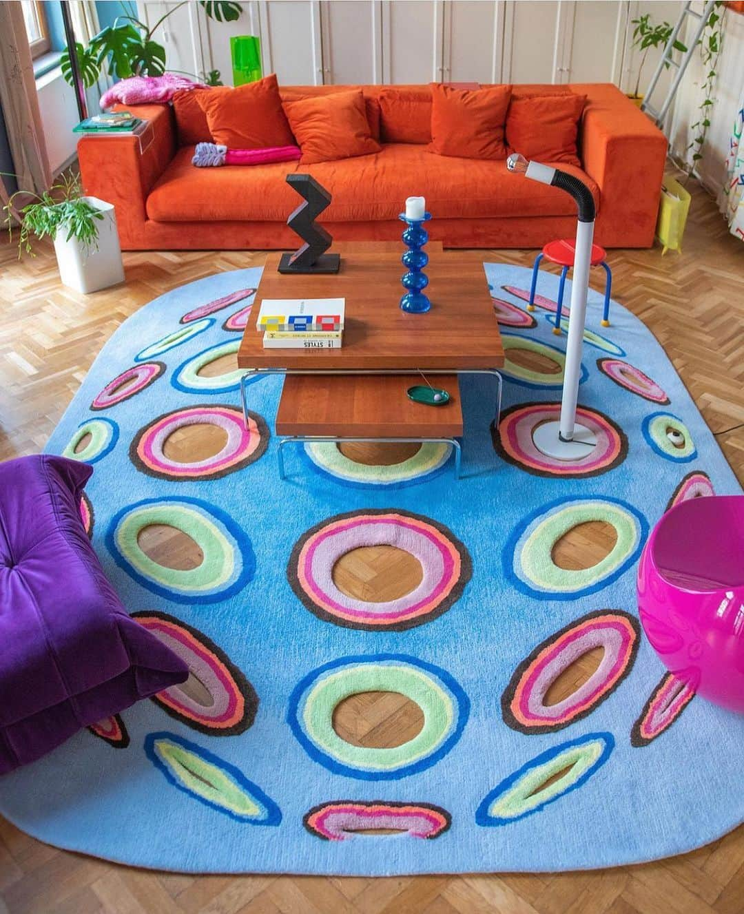 KEISUKE SYODAさんのインスタグラム写真 - (KEISUKE SYODAInstagram)「SPOTTED OUR @studiotheblueboy POP ART DOTS RUG 💚💛🧡💜❤️💙🩵🩷 at theirs beautiful flat in Brussels, Belgium 🇧🇪 @well.homed Perfect decoration that I’m obsessed with 😍🍄」11月12日 22時58分 - keisukesyoda