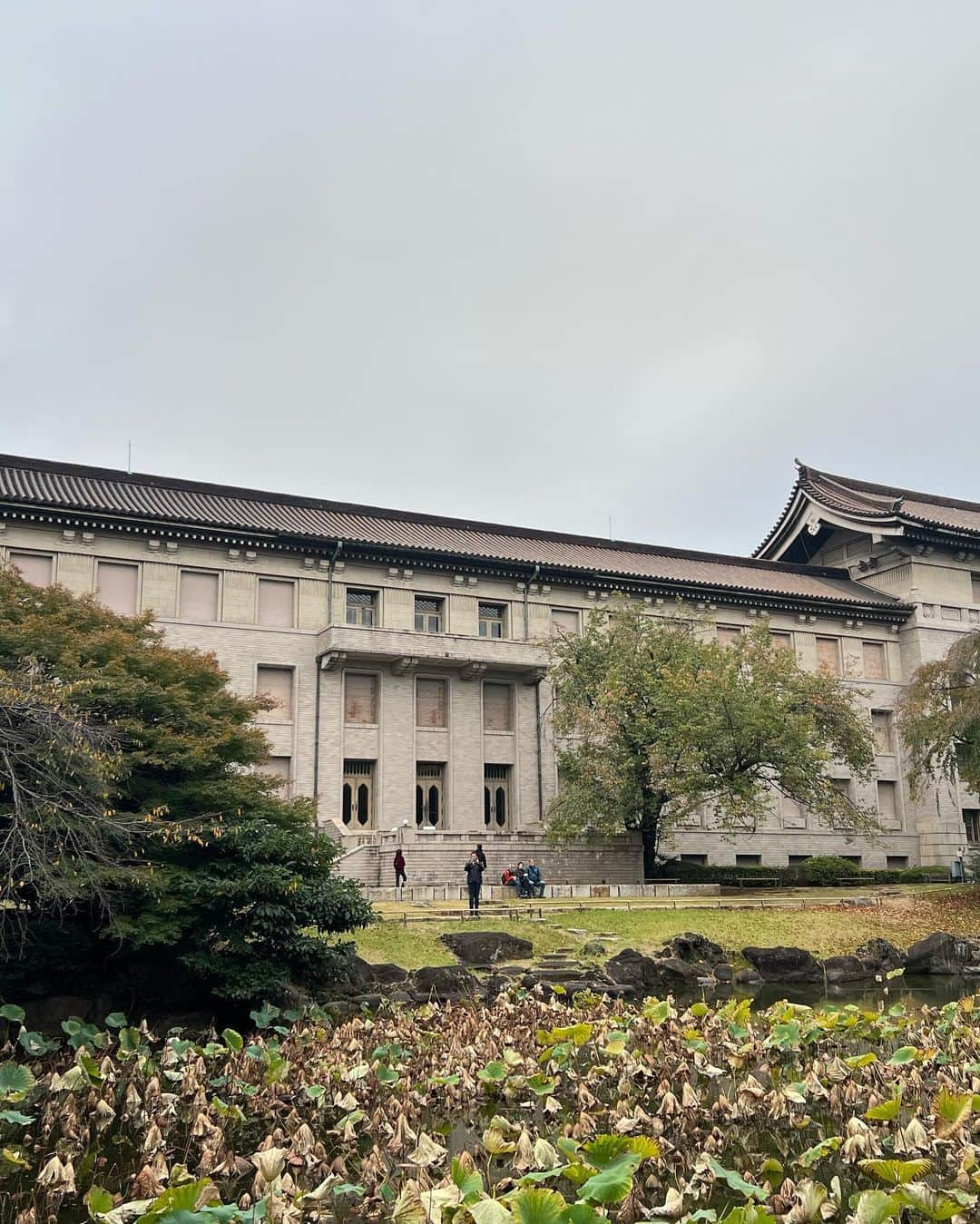 大岩根綾奈さんのインスタグラム写真 - (大岩根綾奈Instagram)「東京国立博物館に行ってきた☺️👌 お気に入りの仏像さん見つけたよ♡  沢山エネルギー貰ったからまた明日から1週間突っ走っていきたい。  みなさんも今週もお仕事、学校、推しごとお疲れ様☀️  #上野  #東京国立博物館  #仏像 #花  #もみじ  #秋 #休日  #休日の過ごし方」11月12日 23時18分 - ooiwaneayana