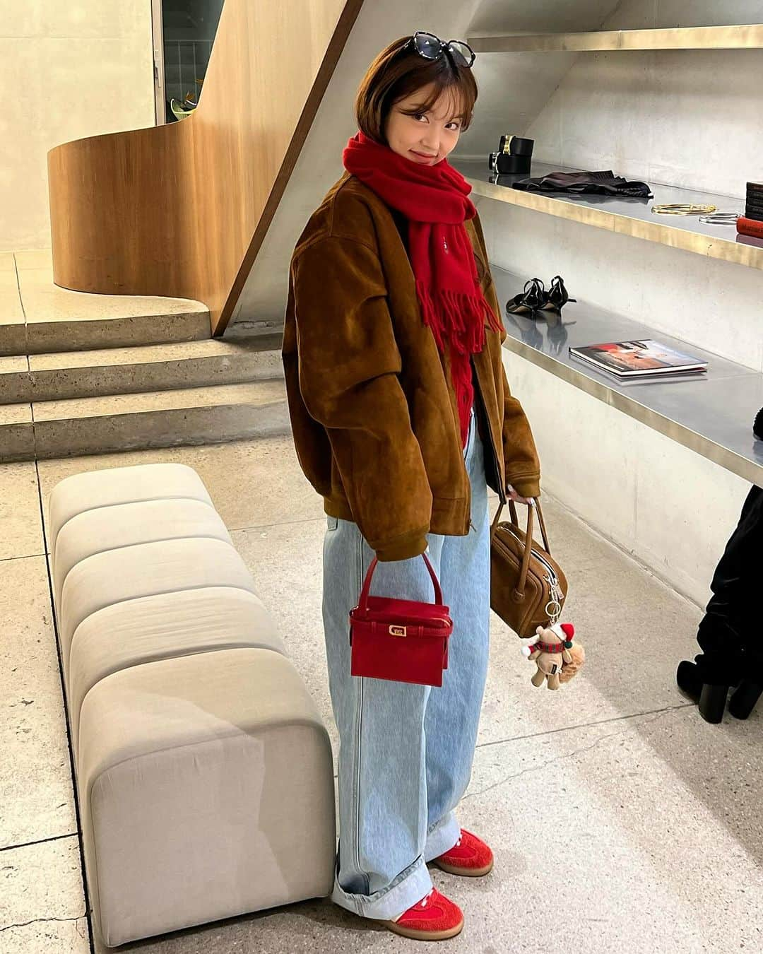 COCO さんのインスタグラム写真 - (COCO Instagram)「paint the town RED❤️」11月12日 23時16分 - rilaccoco