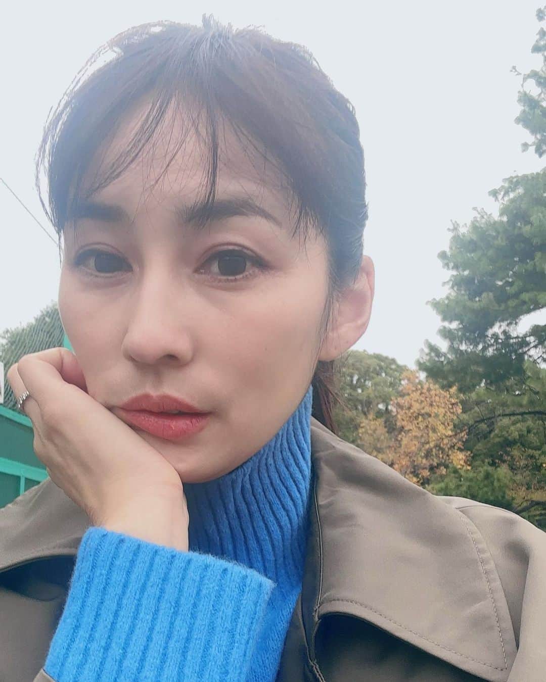 滝川その美のインスタグラム：「寒かったぁ、、、 先週は半袖で過ごしてたのにね。  #冬が近づいて来た #寒いのは苦手」