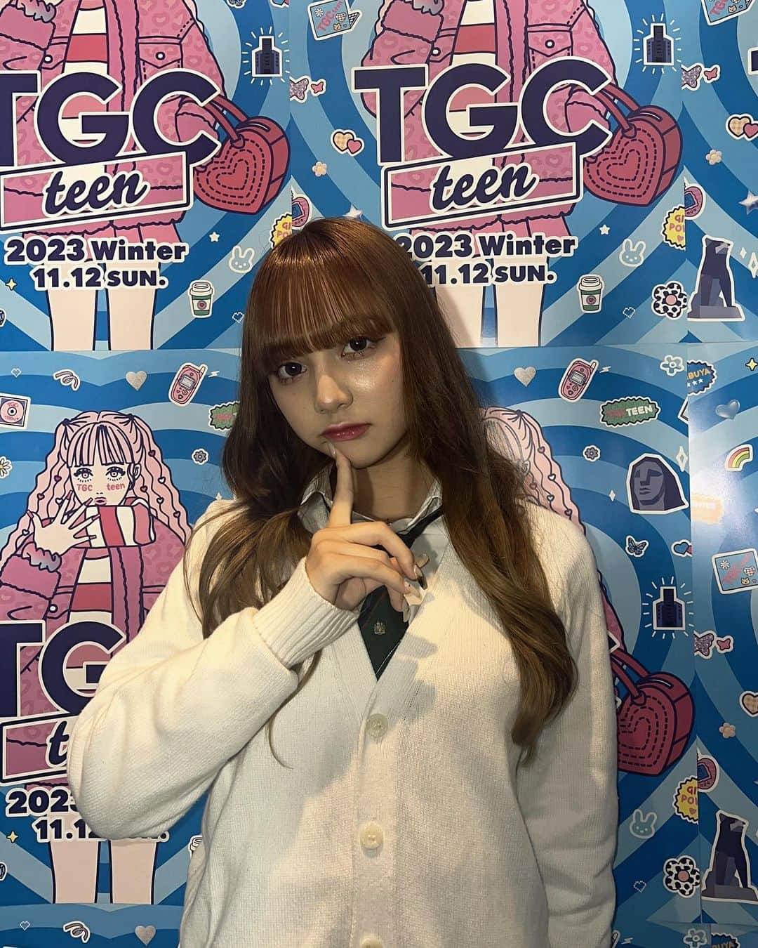 吉田羽花さんのインスタグラム写真 - (吉田羽花Instagram)「. TGC teen 2023 Winterありがとうございました！❄️🥣  Summerに続けてWinterまで出させていただけて本当に楽しかったです😻💜  喋る時緊張しとったけど思い出になりました〜🥹  当日会場まで足を運んでくださった方、配信を見てくださった方ありがとうございました；；💜  またこのようなステージに立てるように頑張りますっ！！👍🏻❤️‍🔥  本日はありがとうございました👶🏻🎀   #tgc   #tgcteen  #tgcteen2023winter   #今日好きになりました   #今日好き   #台北編   #06  #jk  #sjk   #吉田羽花」11月12日 23時27分 - waka.yoshida_