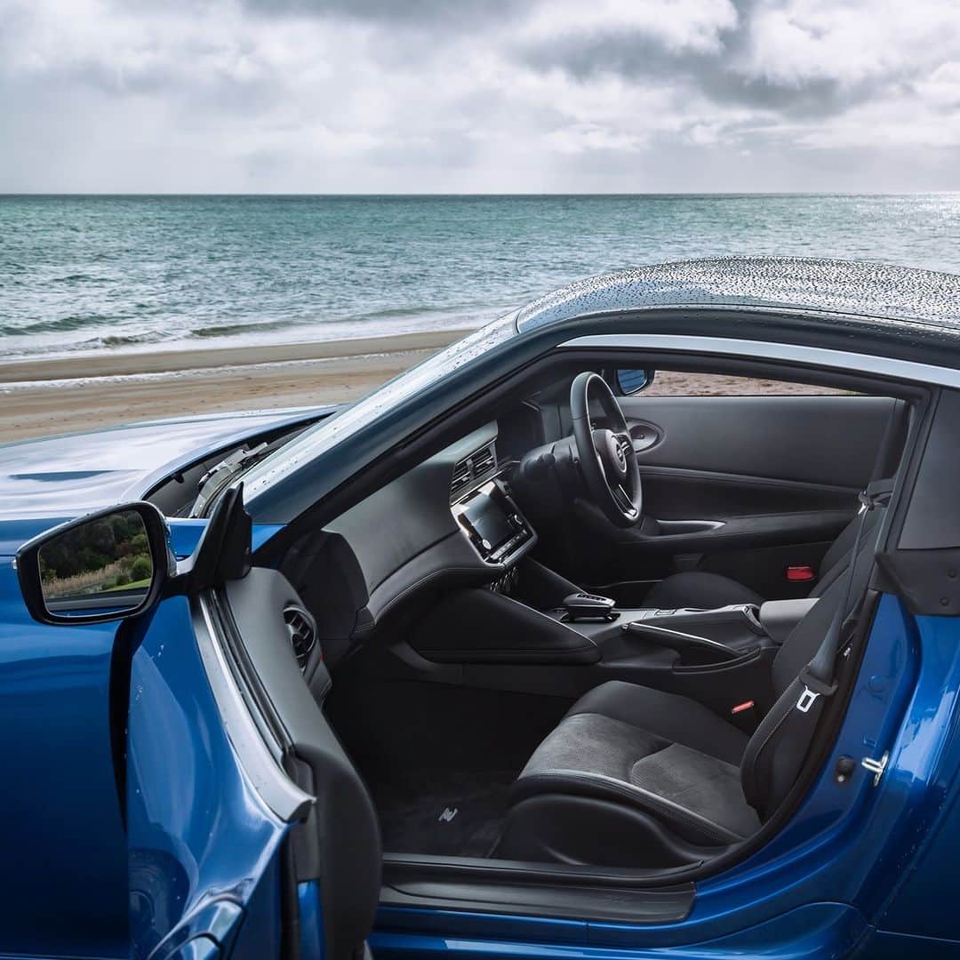 Nissanのインスタグラム：「The interior design of the Nissan Z wraps around the driver to create a true cockpit! This car can make any driver feel like a pro! 💪 ​  #Nissan #NissanZ #SportsCar #Cars #CarLover #Engine #Powerful」
