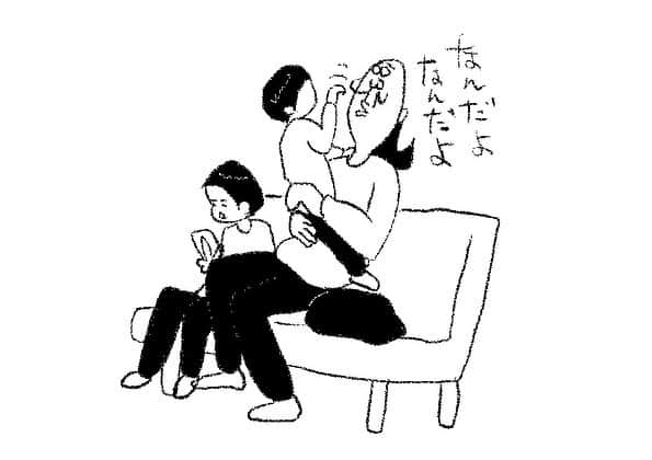 ケイタイモのインスタグラム：「2023/11/12 家も頑張れお父ちゃん！1965話 #マンガ #インスタ漫画 #育児漫画 #日常漫画 #instacomics #子育て #3姉弟 #ケイタイモ #keitaimo」