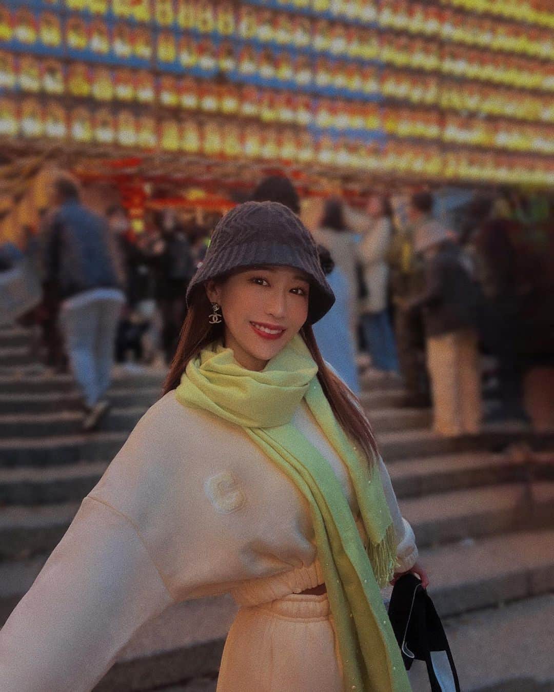大山愛未のインスタグラム：「#酉の市 家族で毎年恒例の🐻👋  それにしても寒くて最近はこの帽子が必須すぎる💙」