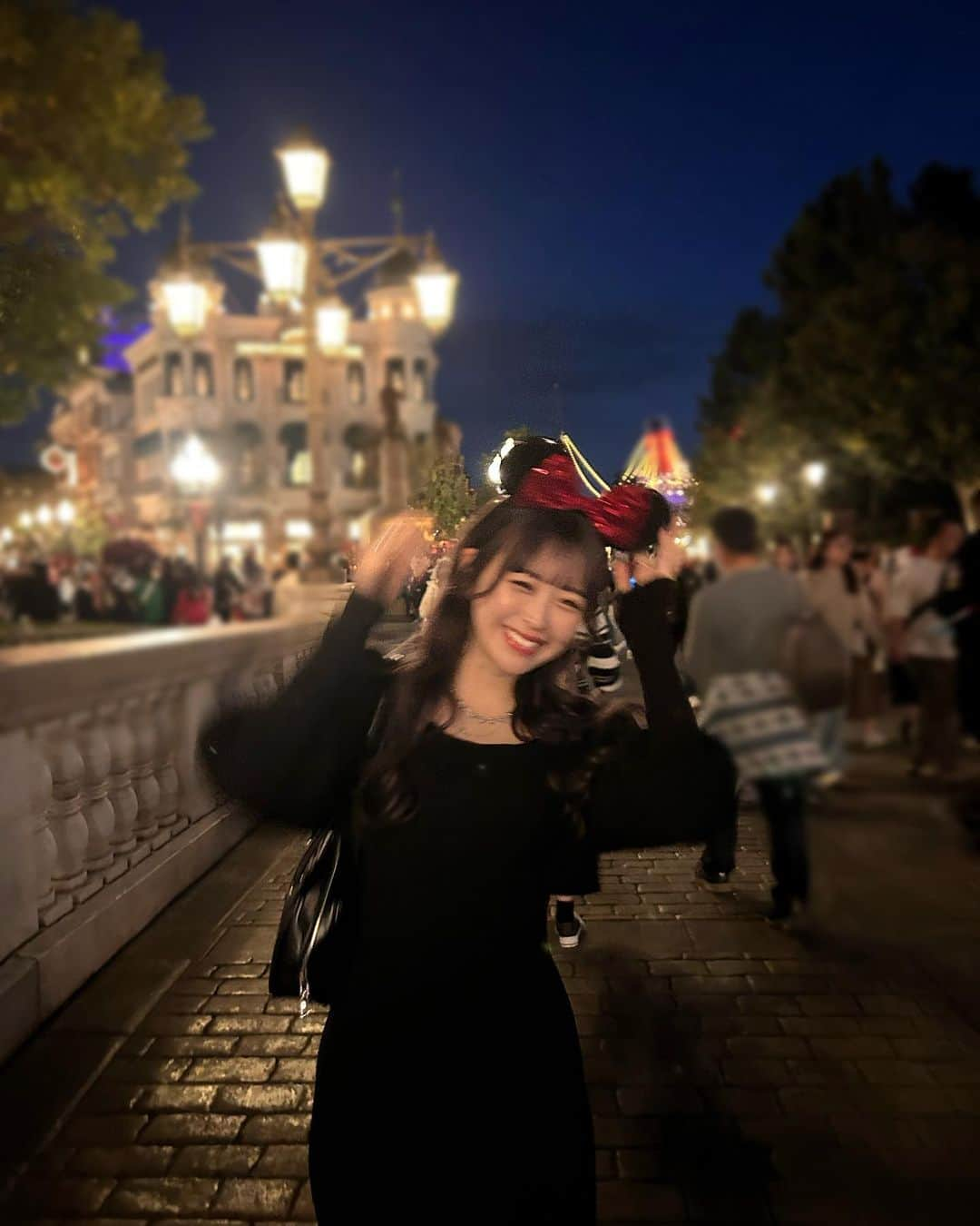 咲真ゆかさんのインスタグラム写真 - (咲真ゆかInstagram)「夜のiPhoneの普通カメラって盛れる₍ ᐢ. ̫ .ᐢ ₎♡ . .  .  #selca #selfie #셀카 #셀카그램 #today #ootd #dailylook #instagood #instalike #instafashion #followme #outfit #今日のコーデ  #japanesegirl 　#地下アイドル  #地下アイドル好きな人と繋がりたい #アイドル #推してください #自撮り界隈 #ピープス女子 #ピープス　 #自撮り　#自撮り女子 #いいね返し #推してください　#ディズニーコーデ #ディズニー #ディズニーランド #ディズニーフード #ディズニーカチューシャ #ディズニー好きな人と繋がりたい」11月12日 23時43分 - __sakumarumorimori