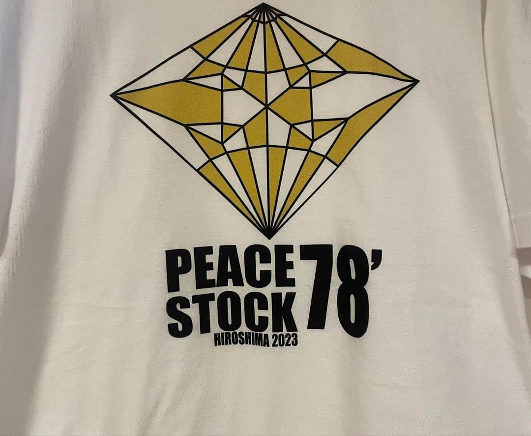 ボールボーイ佐竹さんのインスタグラム写真 - (ボールボーイ佐竹Instagram)「【PEACESTOCK78】 MCを少し担当させて頂きました！ 寒い中でしたが、 お客さんの熱量、 アーティストさんのパフォーマンス、全てが最高でした！！ 呼んでくれた 島谷ひとみさん、HIPPY、そして関係者の皆さん、本当にありがとうございました🙇🏻‍♂️ 最高の経験をさせて頂きました。皆さんでこれから歴史を作っていきましょう！！  ありがとうございました！  #PEACESTOCK78 #PEACESTOCK  #水谷千重子 #島谷ひとみ  #HIPPY #SACHI」11月12日 23時37分 - ballboysatake