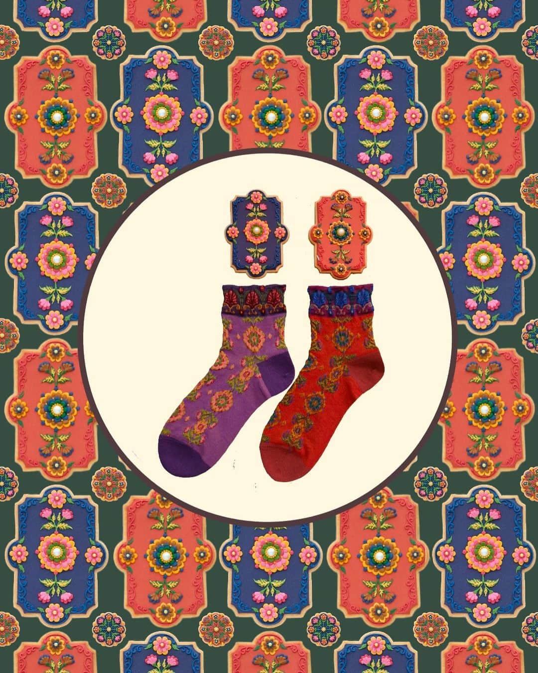 KUNIKAのインスタグラム：「🔮🌿🍷🕯️🍪 Tabio × KUNIKA Collaboration socks vol.2  毛混アンティーククロスフロートソックス パープル/ボルドー  11月13日より全国の対象店舗・オンラインショップにて発売開始です🍷　  #tabio #タビオ #KUNIKA #kunikawithtabio #socks」