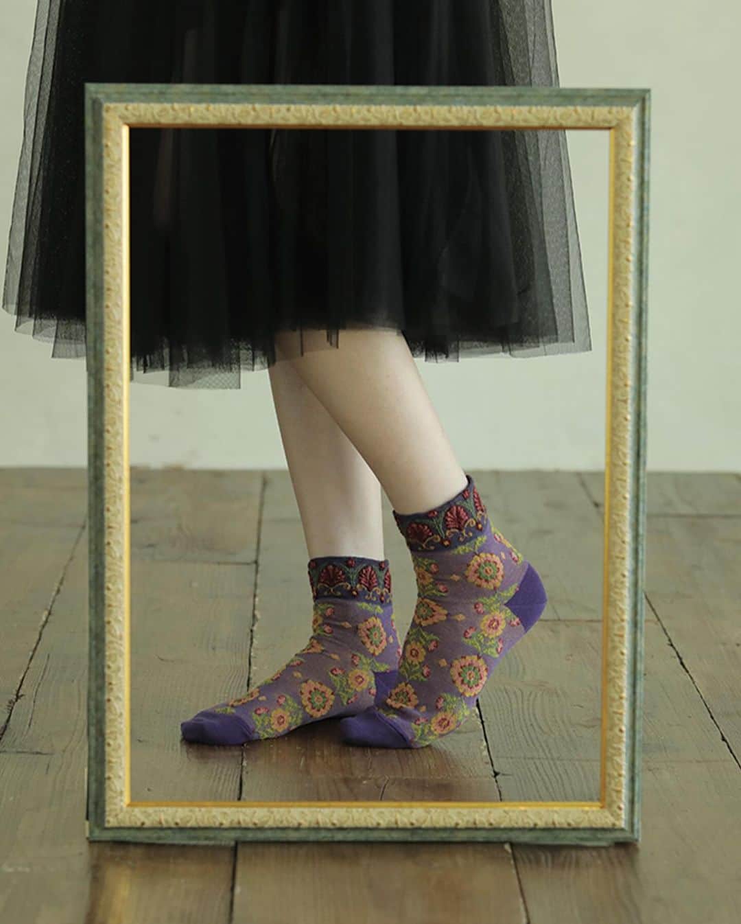 KUNIKAさんのインスタグラム写真 - (KUNIKAInstagram)「🔮🌿🔮🌿🔮 Tabio × KUNIKA Collaboration socks vol.2  毛混アンティーククロスフロートソックス/パープル  11月13日より全国の対象店舗・オンラインショップにて発売開始です🍷　  #tabio #タビオ #KUNIKA #kunikawithtabio #socks」11月12日 23時41分 - _kunika_
