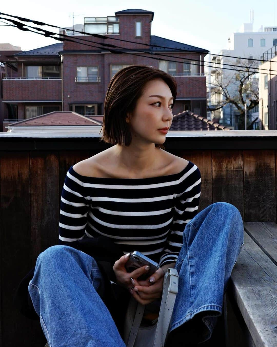 美舞さんのインスタグラム写真 - (美舞Instagram)「. . 今更ですけどカメラ📸買って髪切りました！ 写真を撮る習慣ができて、 あげたい写真が溜まっています。いい？沢山更新して、 . #もぉみんな分かってるよね、、 #カメラ　#gr3x」11月12日 23時42分 - mibuki__.39