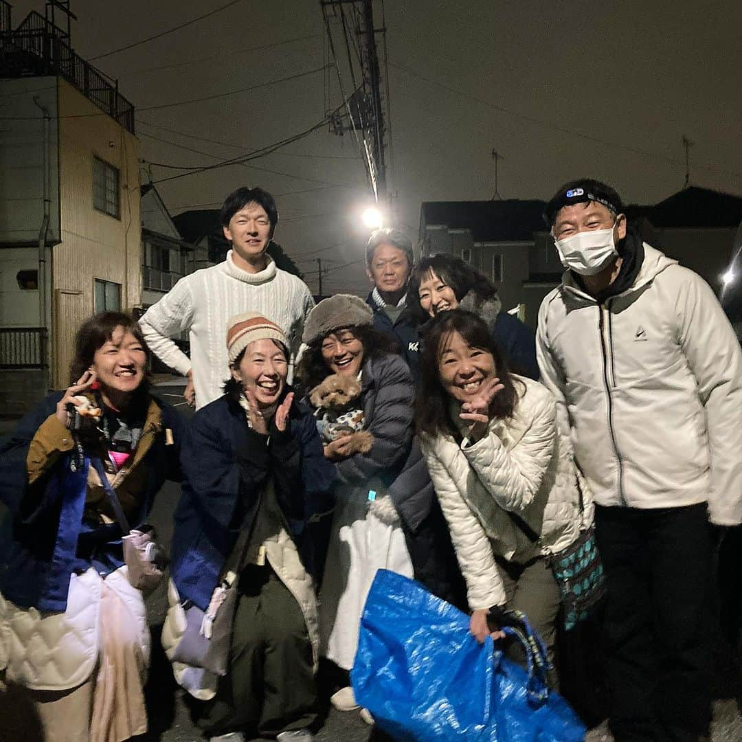 甲斐麻美のインスタグラム：「・ 撤収完了！！  東京都武蔵村山市から帰ってきました☺  師走並みと言われた寒い日に 遊びに来て下さった皆さま、 ありがとうございました🐕✨  2日間とも遊びに来ました！と 言ってくださる方も多く 嬉しかったなぁ❣️  みなさんの笑顔と かわいいワンコたちと 心地よい疲労感と やり切った満足感。  むさし村山でもらった あったかい気持ちのまま、 今日はゆっくり休みます🌝  ご報告はまた改めて。  全ての皆さま、ありがとうございました🥰💓  #いぬのおまつり #いぬとわたし #いぬがすき  #犬イベント #いぬのいる暮らし #犬好きさんと繋がりたい #東京 #武蔵村山 #埼玉 #犬  #犬好き」