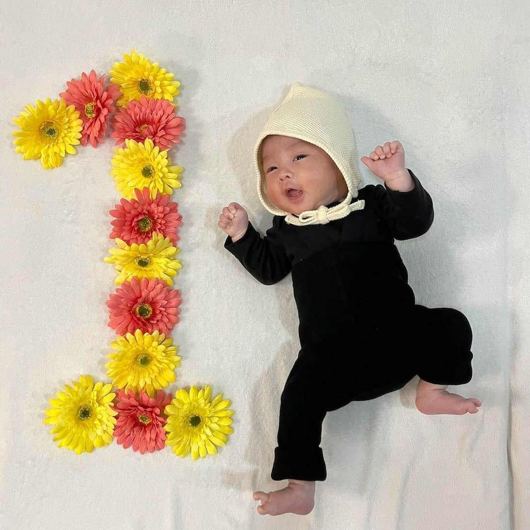 丸田陽七太のインスタグラム：「🌼颯七 生後 1ヶ月🌼  いつもたくさんの温かいお言葉 ありがとうございます🌸  これからもよろしくお願いします🌻  丸田陽七太 丸田  颯七」