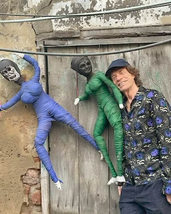 ミック・ジャガーさんのインスタグラム写真 - (ミック・ジャガーInstagram)「Happy Diwali and Kali Pujo शुभ दीपावली और जय काली मा」11月12日 23時55分 - mickjagger