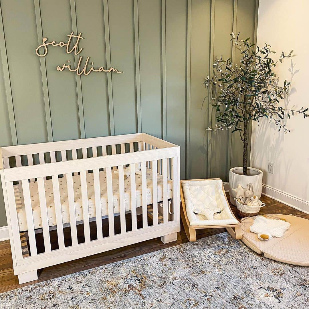 Elle Fowlerのインスタグラム：「This was Scott’s nursery before we converted it into a playroom for the boys. Such a gorgeous and peaceful space ❤️」