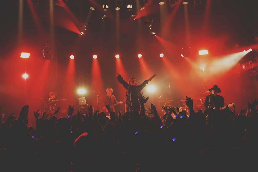 KIHOWさんのインスタグラム写真 - (KIHOWInstagram)「[NEWS]  MYTH & ROID Two-man Live Series 「NEXUS vol.1」  2.10 大阪 2.23 東京  Concept mini album <Episode 2> 「VERDE」 3.27  MYTH & ROID One Man Live 2024 Spring Tour “VERDE”  4.13 静岡 4.14 岡山 4.20 仙台 4.27 大阪 4.28 名古屋 5.12 東京  Official FC 《MYTH & SECRET》にて先行受付開始しました。  Photo by @shinjiokawa_info」11月13日 0時48分 - kihow_
