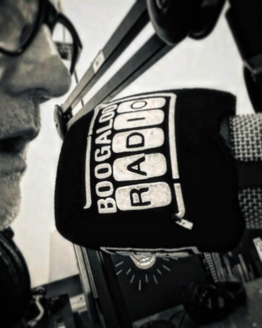 デビッド・モリシーのインスタグラム：「Check out @boogalooradio My show is on ICloud soon!」