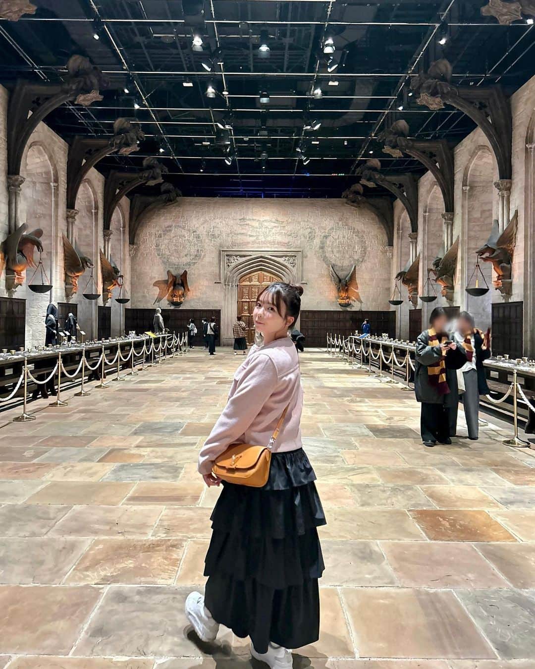 のインスタグラム：「.  パチンコ3500円負けて 昼過ぎから居酒屋いって(私はソフドリ) パチスロ6000円負けて ハリーポッターツアーいって ラーメン食べて帰宅した  明日は撮影で名古屋！ 久々にセリフがあるお仕事で緊張してます🤣  📢イベント告知🤍 11/1 ガポライブ生放送 20:00〜 11/7 りほりっく収録 11/9 ガポリ配信 11/19 フレッシュブーティー大撮影会 11/20 りほりっく収録 11/21  FOREX.com様 タイアップオフ会@西日暮里 11/26 大阪チャンスセッション撮影会 11/28 りほりっく収録  11/29 はなまる撮影会 12/2  777LIVE生放送 12/9  仮 はなまる撮影会(年内ラスト) 12/23 2ndDVDリリースイベント  .  ❤️‍🔥 2ndDVD『本気』❤️‍🔥 発売日：2023年11月29日(水) レーベル：チュンペイ 販売元：スパイスビジュアル  【DMM】 x.gd/nMeE8 【数量限定】直筆サイン入りチェキ付 x.gd/osMdU 【楽天】 a.r10.to/hk3nx7  #グラビア #グラビアアイドル  #instagood #japanesegirl #follow #gravure #bikini」