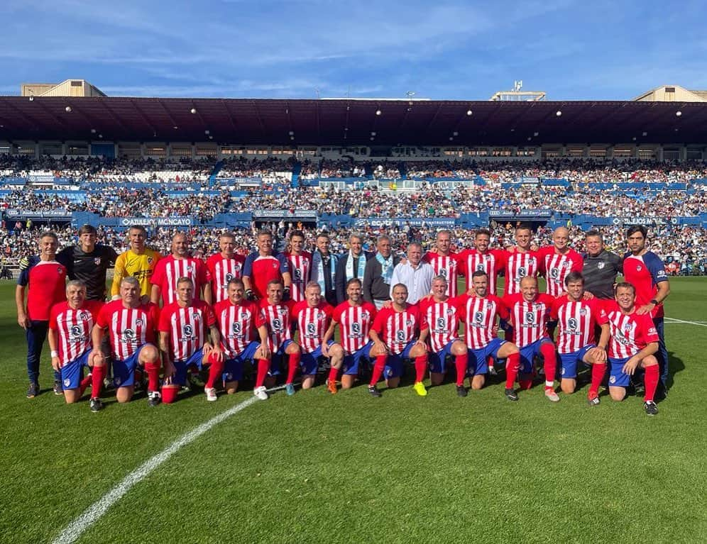 フランシスコ・モリネーロのインスタグラム：「Partido especial organizado por @aspanoa un placer estar en días como él de hoy 🔝❤️ @leyendasatleti」