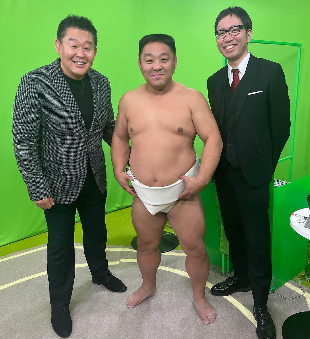 あかつのインスタグラム：「今場所も初日を迎えました❗️ すものまね初日黒星・・・(泣) #大相撲 #abema大相撲live」