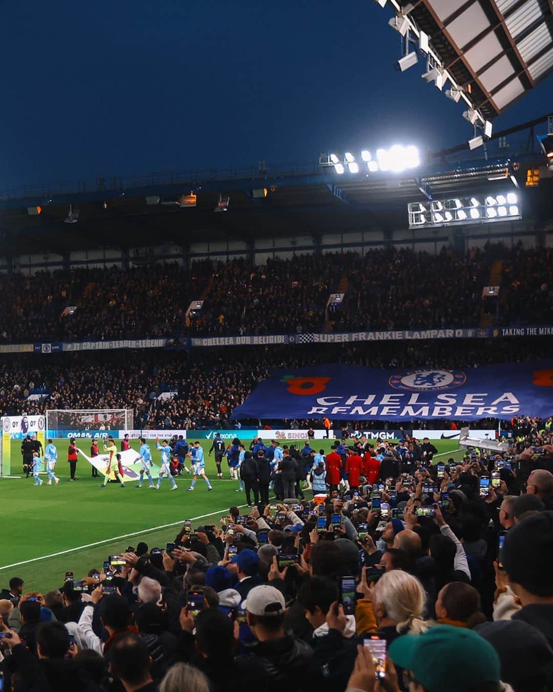 チェルシーFCさんのインスタグラム写真 - (チェルシーFCInstagram)「Stamford Bridge remembers.」11月13日 2時01分 - chelseafc