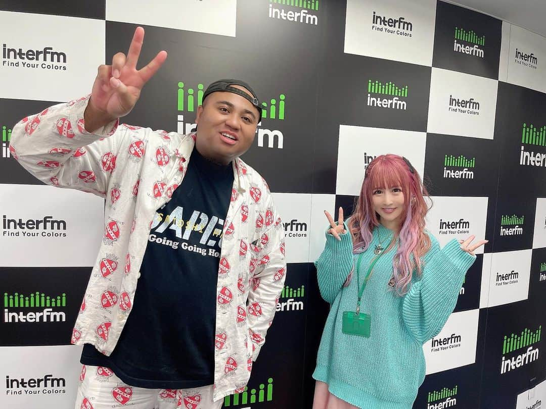 温泉はずきさんのインスタグラム写真 - (温泉はずきInstagram)「今日は　#interfm   【アントニーのオールイン📻】  の収録でした✨✨ 楽しすぎてずっと笑ってたわ🤣  🌈放送日 11月17日（金）14時〜  です！いろんな裏話してきたので是非聴いてくださいね♡w  #アントニー　#アントニーのオールイン　#ラジオ #interfm #マテンロー　#ポーカー #ポーカー女子 #ポーカー好きな人と繋がりたい」11月13日 2時08分 - yumegurionsen