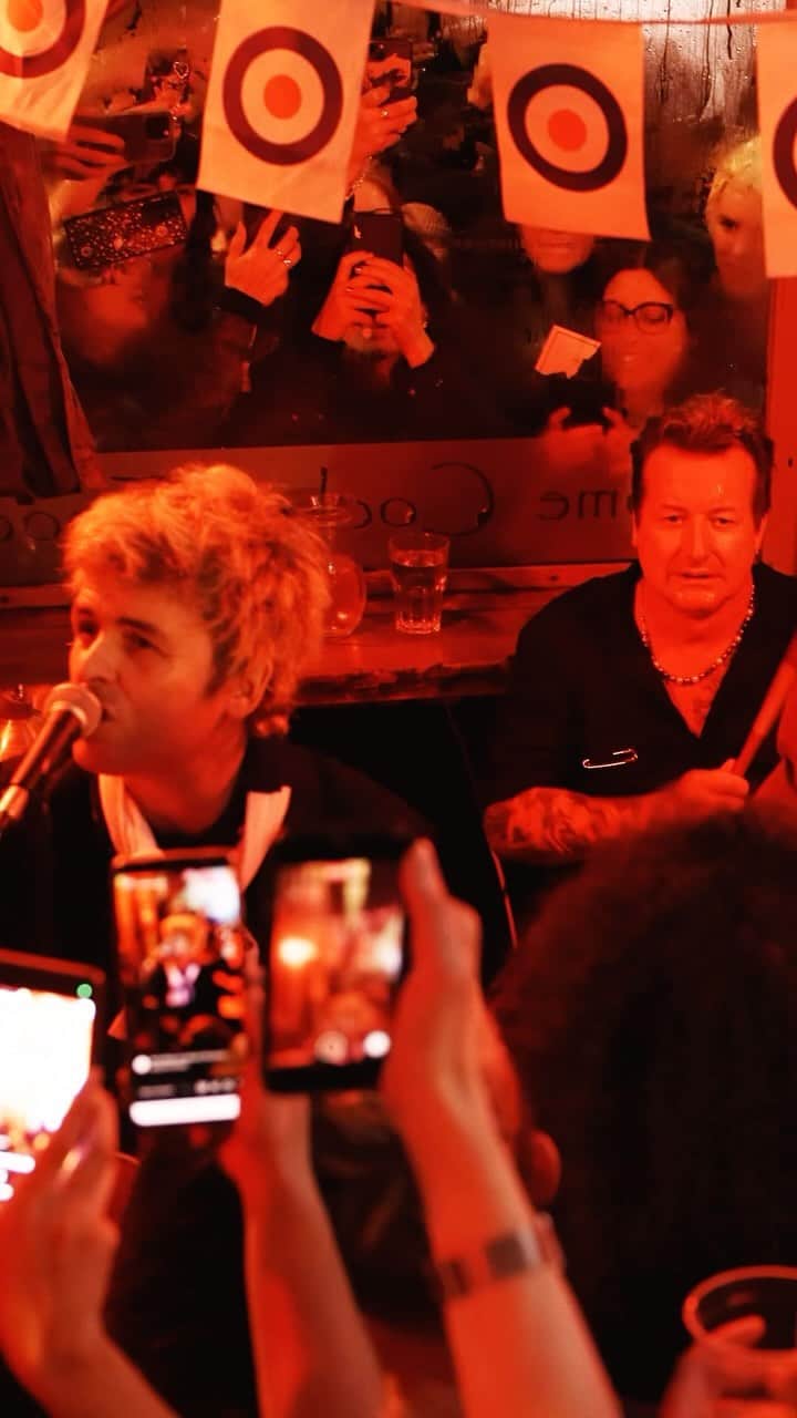 Green Dayのインスタグラム：「More of the madness from @the_marquis_covent_garden   p.s. this is a public service announcement this is not a test, tickets to The Saviors Tour are on sale now.」