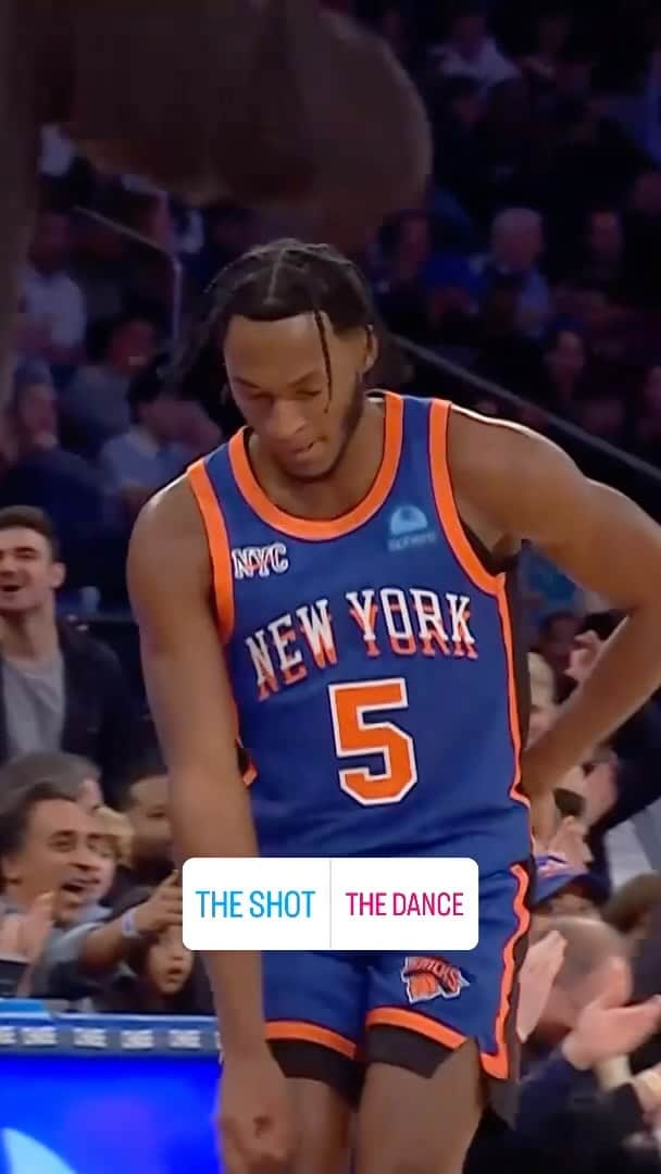 NBAのインスタグラム：「@immanuelquickley__ beats the buzzer at MSG!」